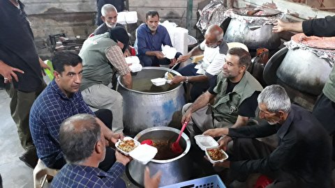 پخت روزانه ۶ هزار پرس غذای گرم توسط موکبهای استان فارس در مناطق سیل زده استانهای هرمزگان و سیستان و بلوچستان
