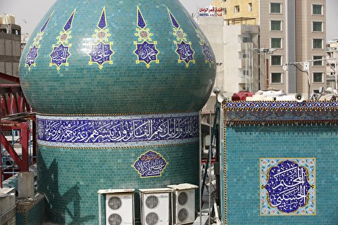 نمای گنبد از خیمگاه حضرت زینب (س) در کربلای معلی