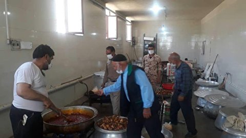 توزیع 1200 پرس غذای گرم بین نیازمندان شهرستان ماهنشان