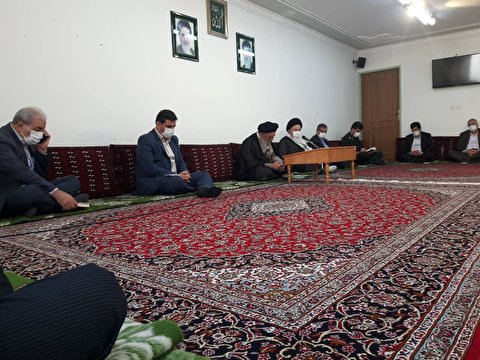 ارائه گزارش مسئول ستاد بازسازی عتبات عالیات استان اصفهان با حضور امام جمعه محترم آیت الله طباطبایی نژاد