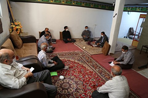 با حضور رئیس ستاد بازسازی عتبات عالیات خراسان جنوبی جلسه مواکب منتخب نانوایی خراسان جنوبی جهت مدیریت تهیه و توزیع نان در بسته های حمایتی کمک های مومنانه برگزار گردید