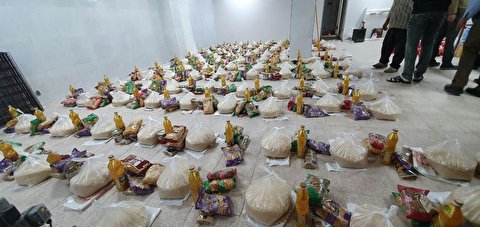 توزیع 145 بسته مواد غذایی بین نیازمندان