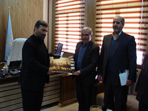 نشست رئیس ستاد بازسازی عتبات عالیات استان با رئیس سازمان قضایی نیروهای مسلح استان اردبیل