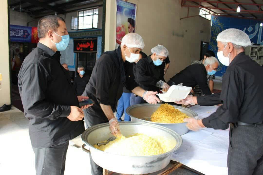 توزیع 2000 پرس غذای گرم در مناطق مختلف زنجان