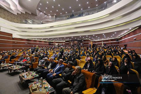 اختتامیه جشنواره فیلم مستند ، عکس و نماهنگ اربعین حسینی با حضور رئیس ستاد مرکزی اربعین در اصفهان برگزار شد