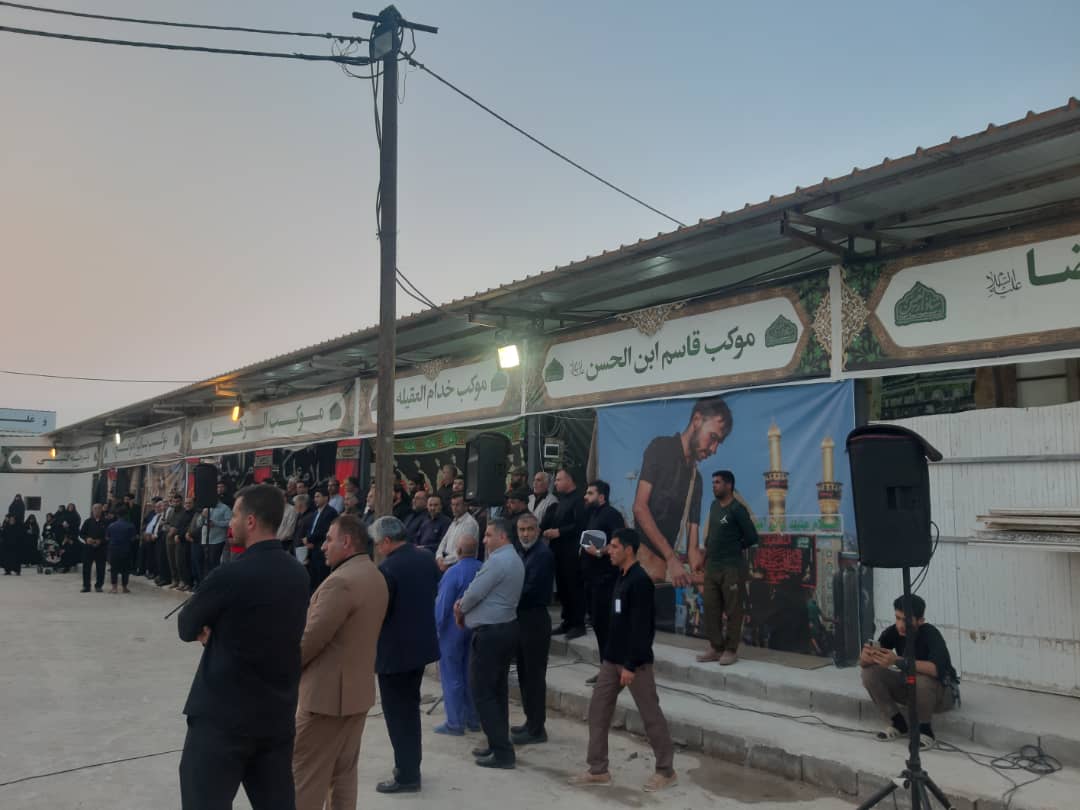 مراسم آغاز به کار رسمی مواکب شهرستان ماهشهر با برافراشتن پرچم عزای حضرت سیدالشهداء علیه السلام درشلمچه