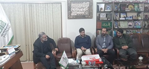دیدار تعدادی از اصحاب رسانه با ریاست ستاد توسعه و بازسازی عتبات عالیات استان کرمانشاه حاج عباس سروری