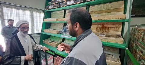 نماینده ولی فقیه در سپاه پاسداران انقلاب اسلامی:

هر کاری که رنگ و بوی حسینی داشته باشد، ماندنی است