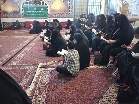 بازدید جمعی از بانوان زنجانی از کارگاه ساخت درب حرم مطهر سامرا
