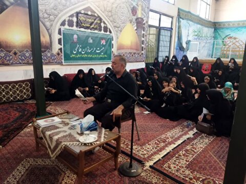 بازدید جمعی از خواهران طلبه زنجانی از کارگاه ساخت درب حرم مطهر سامرا