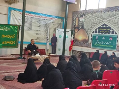 بازدید جمعی از بانوان زنجانی از کارگاه ساخت درب حرم مطهر سامرا