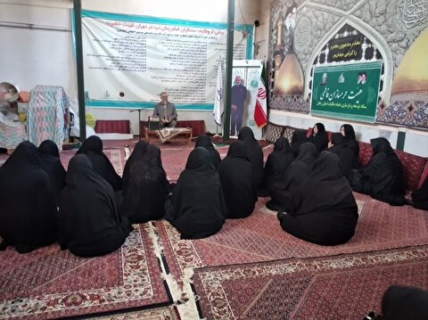بازدید جمعی از بانوان زنجانی از کارگاه ساخت درب حرم مطهر سامرا