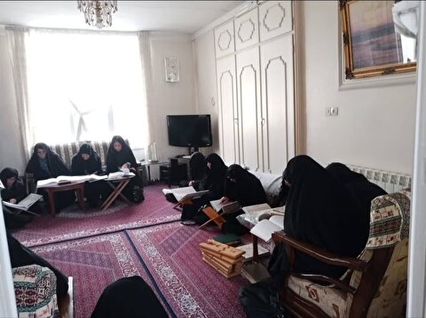 معرفی ستاد در جلسات قرآنی و مذهبی بانوان زنجان