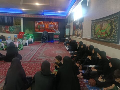 خانواده های کارکنان آمادگاه ولایت زنجان میزبان پرچم متبرک حرم مطهر امام حسین(ع)