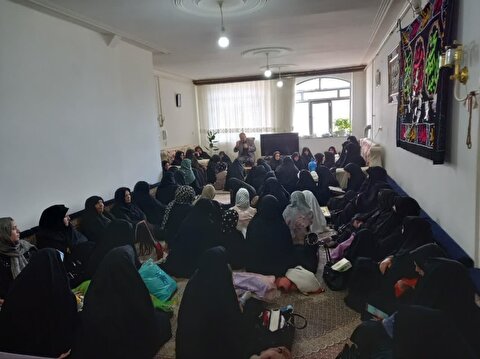 معرفی ستاد در جلسات قرآنی ماه مبارک رمضان بانوان زنجان