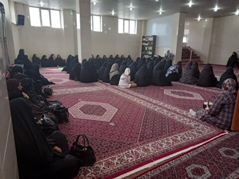 معرفی ستاد در جلسات قرآنی ماه مبارک رمضان بانوان زنجان