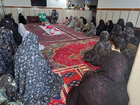 معرفی ستاد در جلسات قرآنی ماه مبارک رمضان بانوان روستاهای شهرستان زنجان