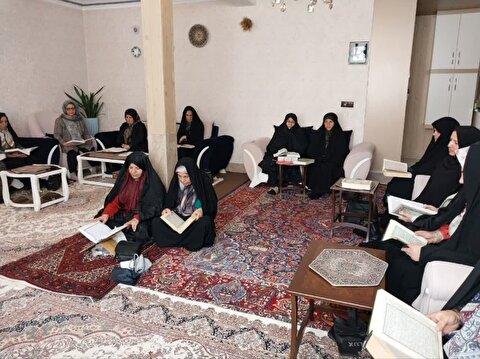 معرفی ستاد در جلسات قرآنی ماه مبارک رمضان بانوان شهر ابهر