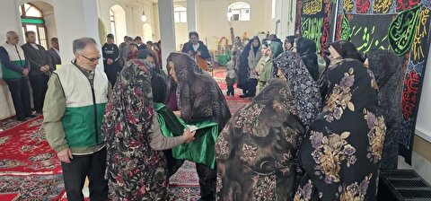 بانوان روستای سهله بخش مرکزی شهرستان زنجان میزبان پرچم متبرک حرم مطهر حضرت ابوالفضل(ع)