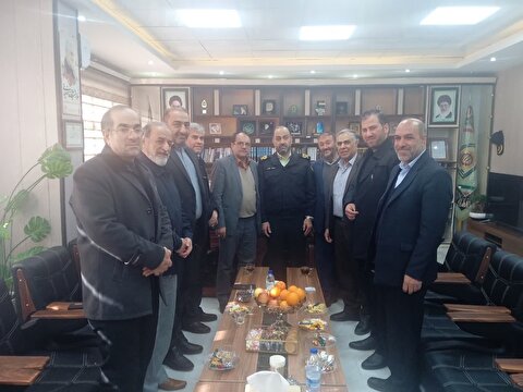 دیدار رئیس ستاد توسعه و بازسازی عتبات عالیات با فرمانده فراجا استان لرستان