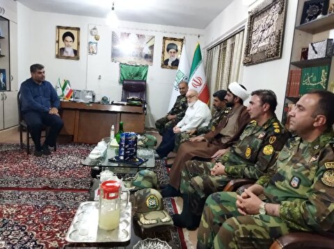 حضور امیر رشنو فرمانده محترم تیپ ۱۸۱ زرهی نزاجا در ستاد توسعه و بازسازی عتبات عالیات استان کرمانشاه و دیدار با جناب آقای محمدی ریاست محترم ستاد استان