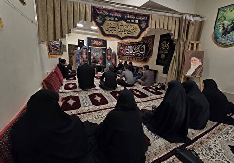 هیئت دانشجویان دانشگاه پیام نور زنجان میزبان پرچم متبرک حرم مطهر امام حسین(ع)