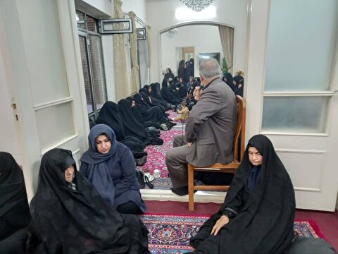 معرفی ستاد در جلسات و مراسمات مذهبی بانوان شهر زنجان