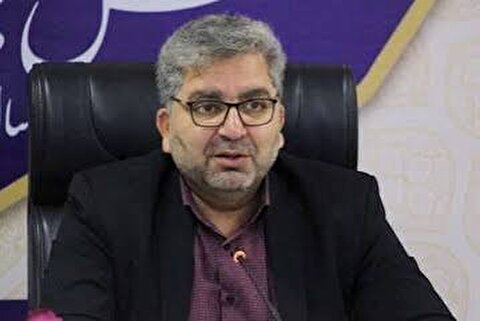 دریافت سند افتخار مشارکت در توسعه حرم امام حسین(ع)توسط دانش‌آموز بندرامام خمینی(ره)